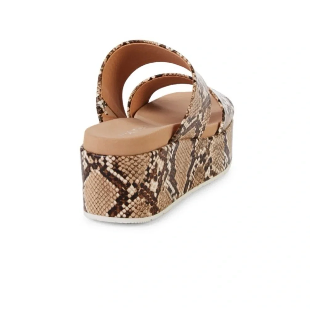 J Slides comfy platform